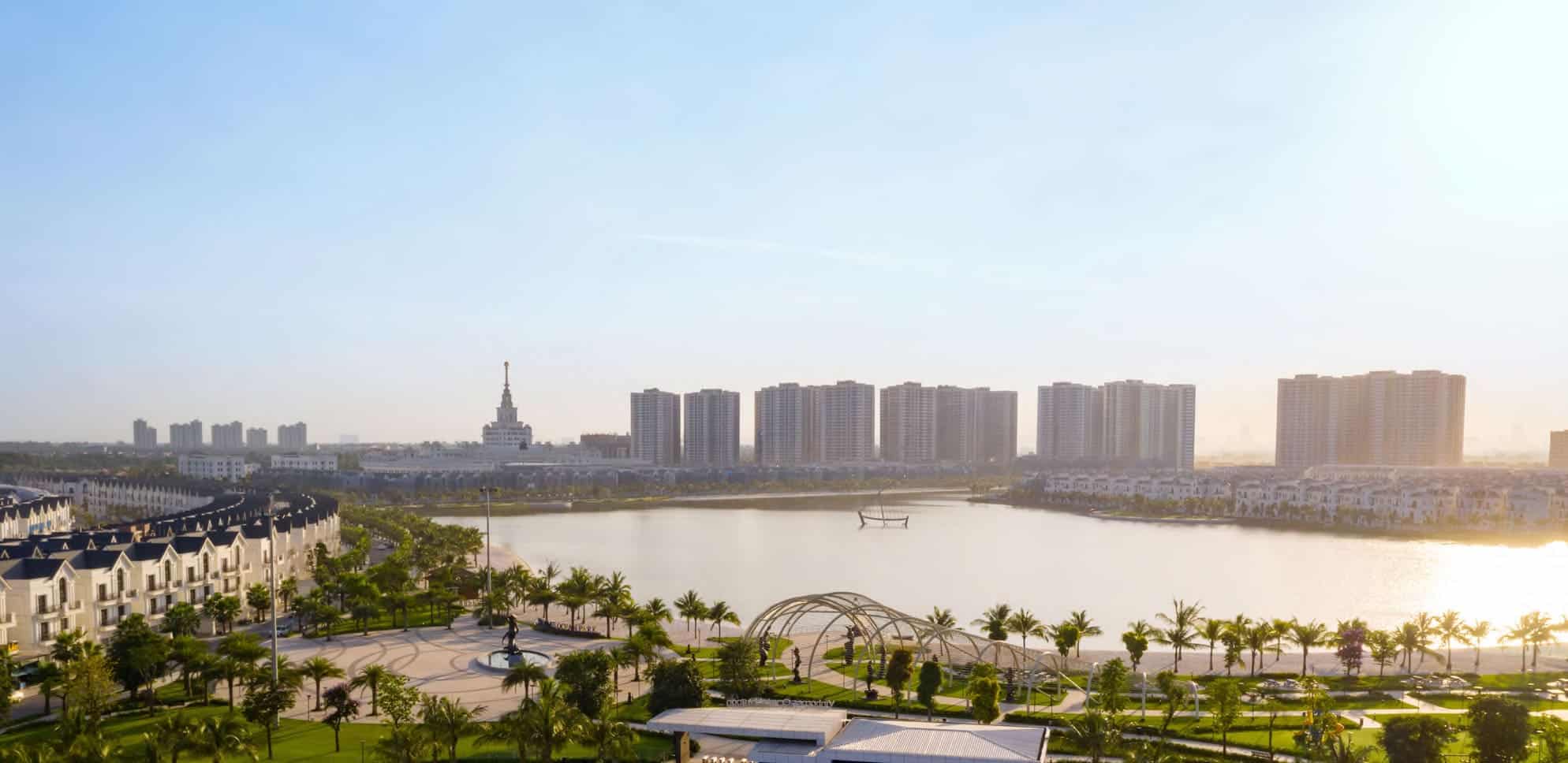 Vinhomes là thương hiệu bất động sản trung và cao cấp theo mô hình khu đô thị bền vững đẳng cấp quốc tế. Vinhomes là thương hiệu bất động sản trung và cao cấp theo mô hình khu đô thị bền vững đẳng cấp quốc tế.