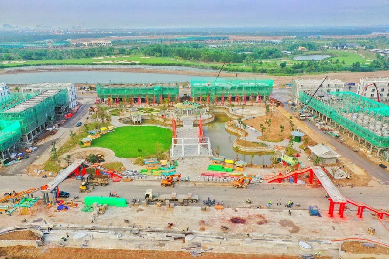 Tiến độ xây dựng dự án Vinhomes Royal Island vào tháng 03 năm 2024.